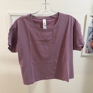 lululemon athletica Purple Short Sleeve Cropped Tee